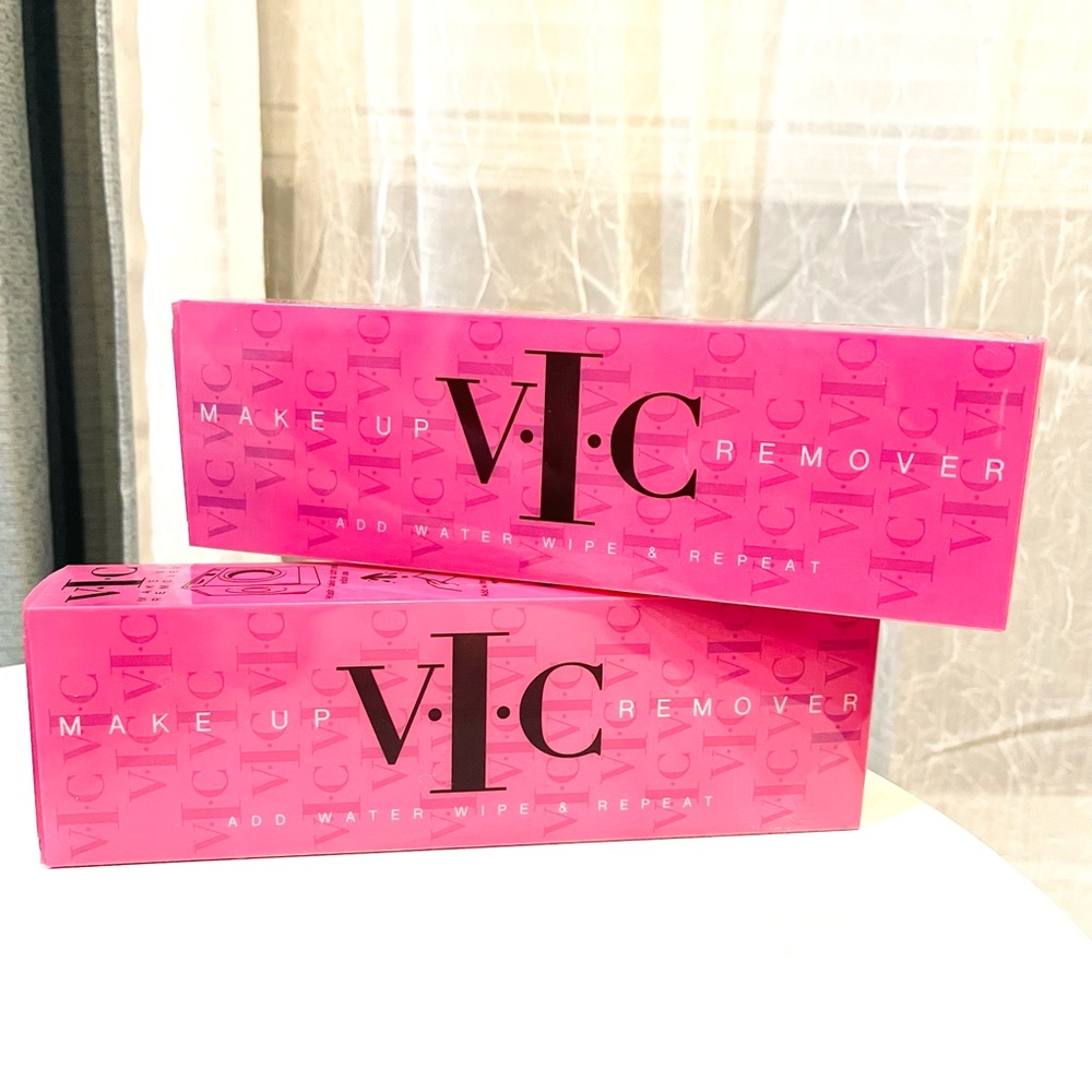 2 VIC Beauty Make-Up Remover Cloths (NEW)